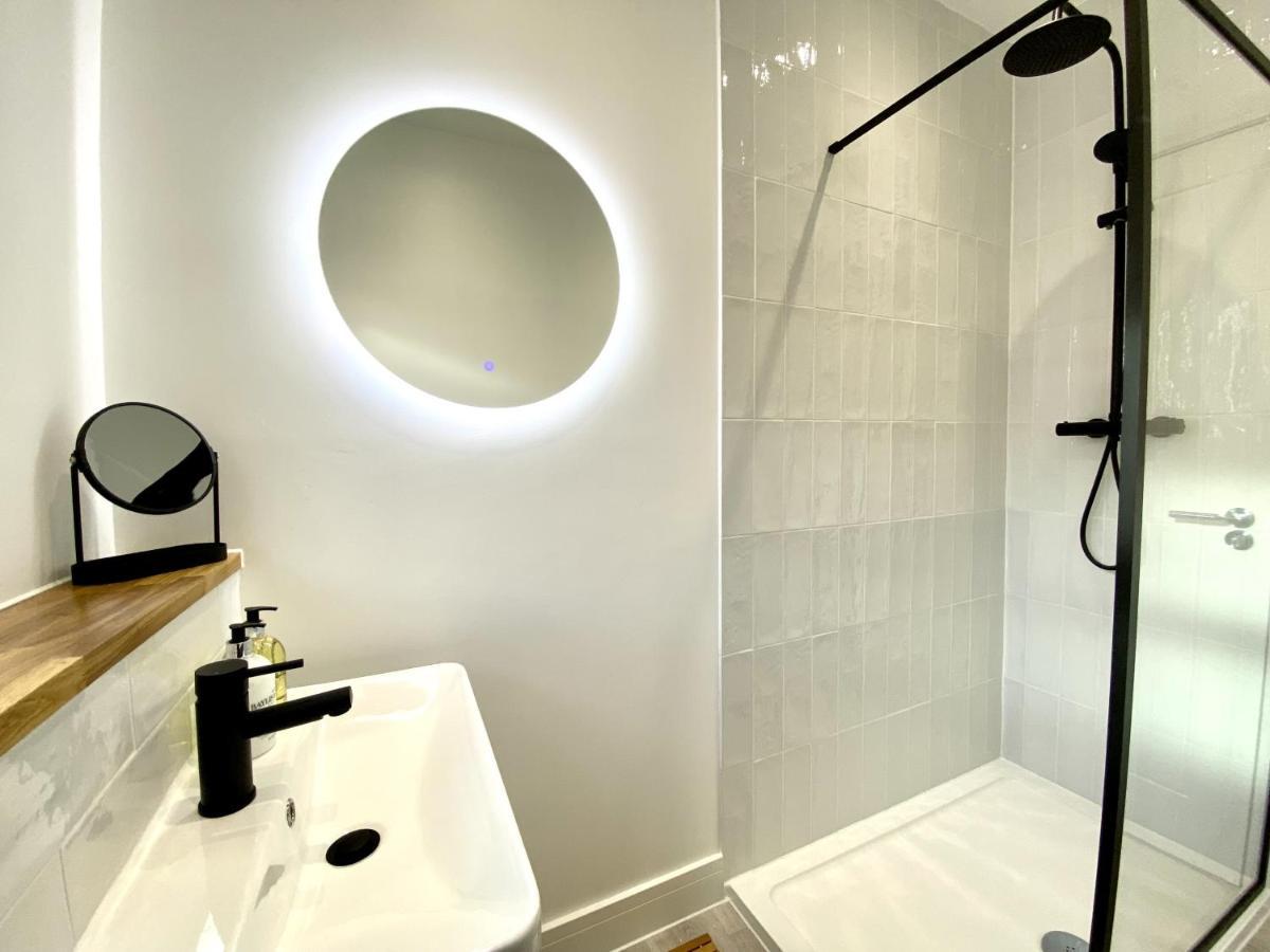 Stunning Beach Themed 2 Bed Apartment 본머스 외부 사진